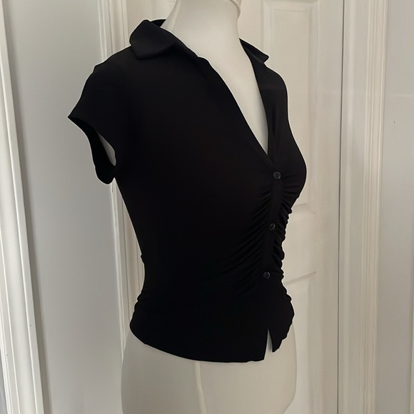 😍 Cutest Short Sleeve ASOS Black Top - Picture 2 of 5